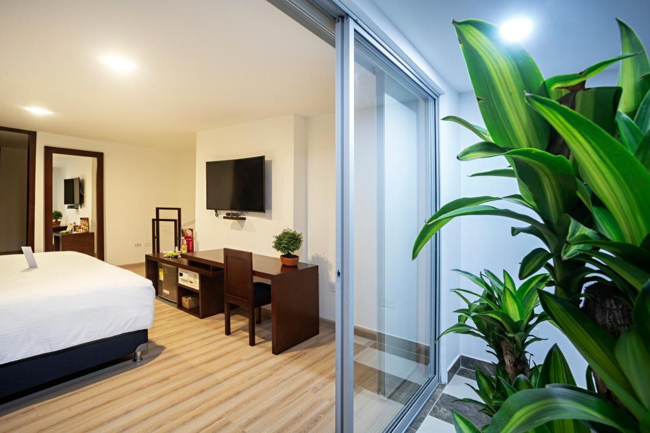 Loft Hotel Іп'ялес Екстер'єр фото